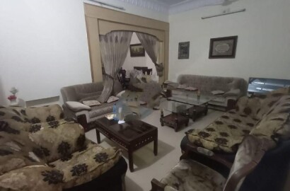 12 Marla Double Storey House For Sale In New Satellite Town Block W, Sargodha Specifications: 5 Bedrooms, 5 Bathrooms, 2 Kitchens, 2 TV Lounges, 1 Drawing Room, 2 Store Rooms, Porch Facilities: Water Supply, Sewerage, Electricity, Sui Gas