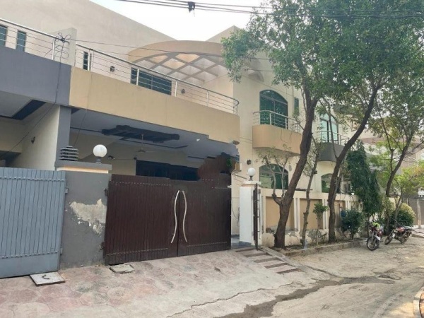 8.5 Marla Double Storey House Is Available For Sale In National Town